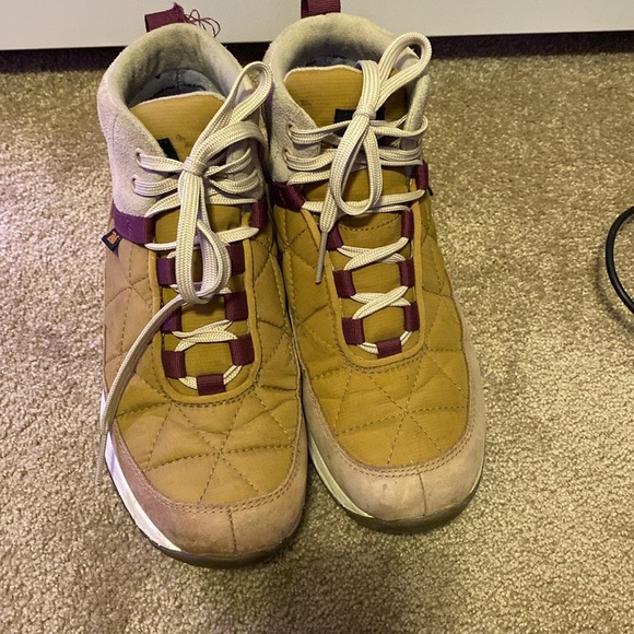 Teva Ember Commute Waterproof Boot 7.5 - Picture 2 of 8